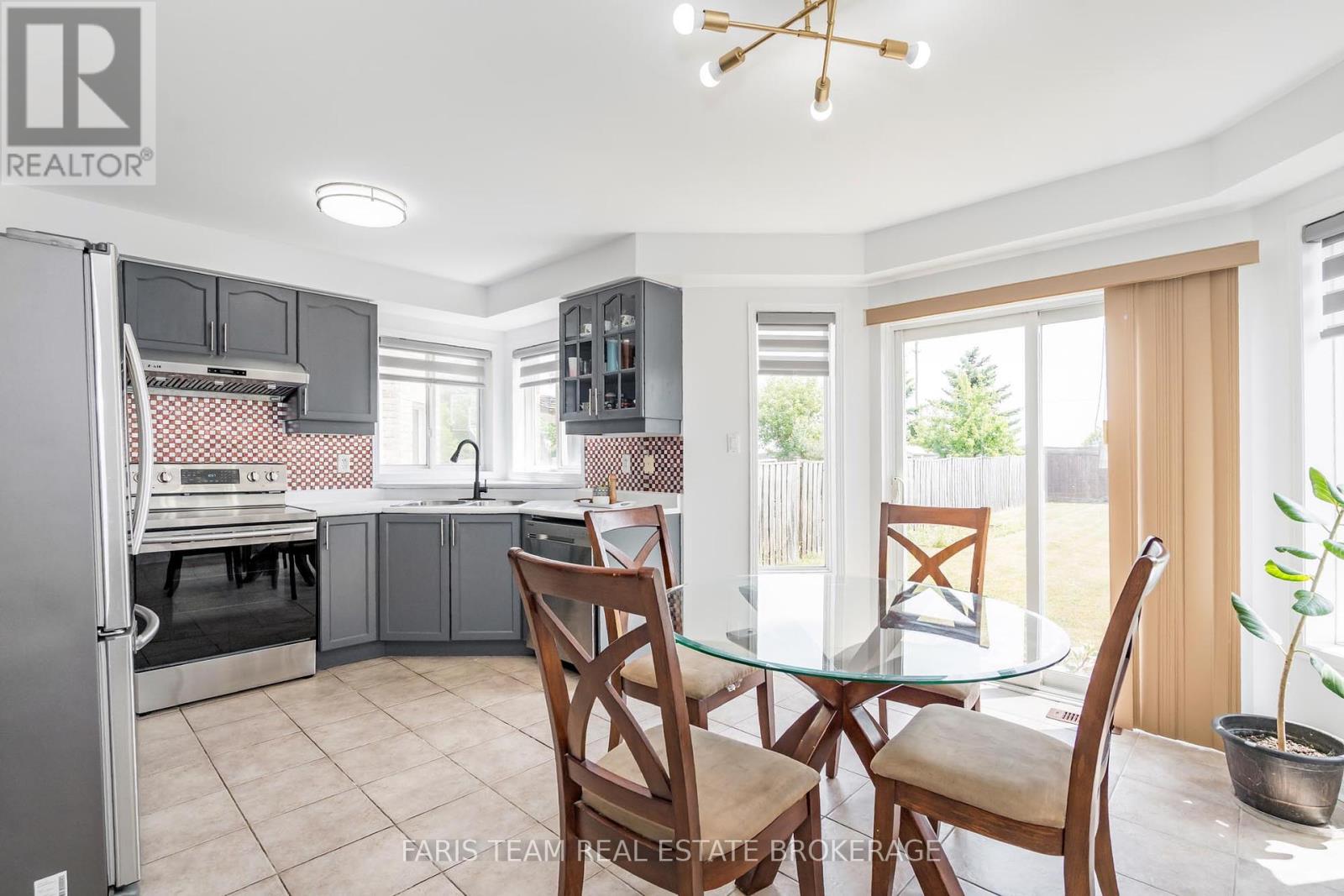 Photo 13 of 1333 Fox Hill Street, Innisfil ON
