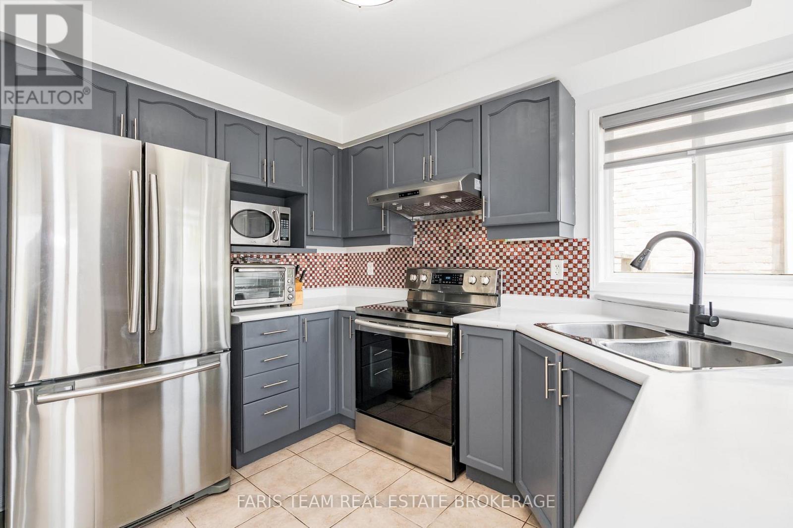 Photo 15 of 1333 Fox Hill Street, Innisfil ON