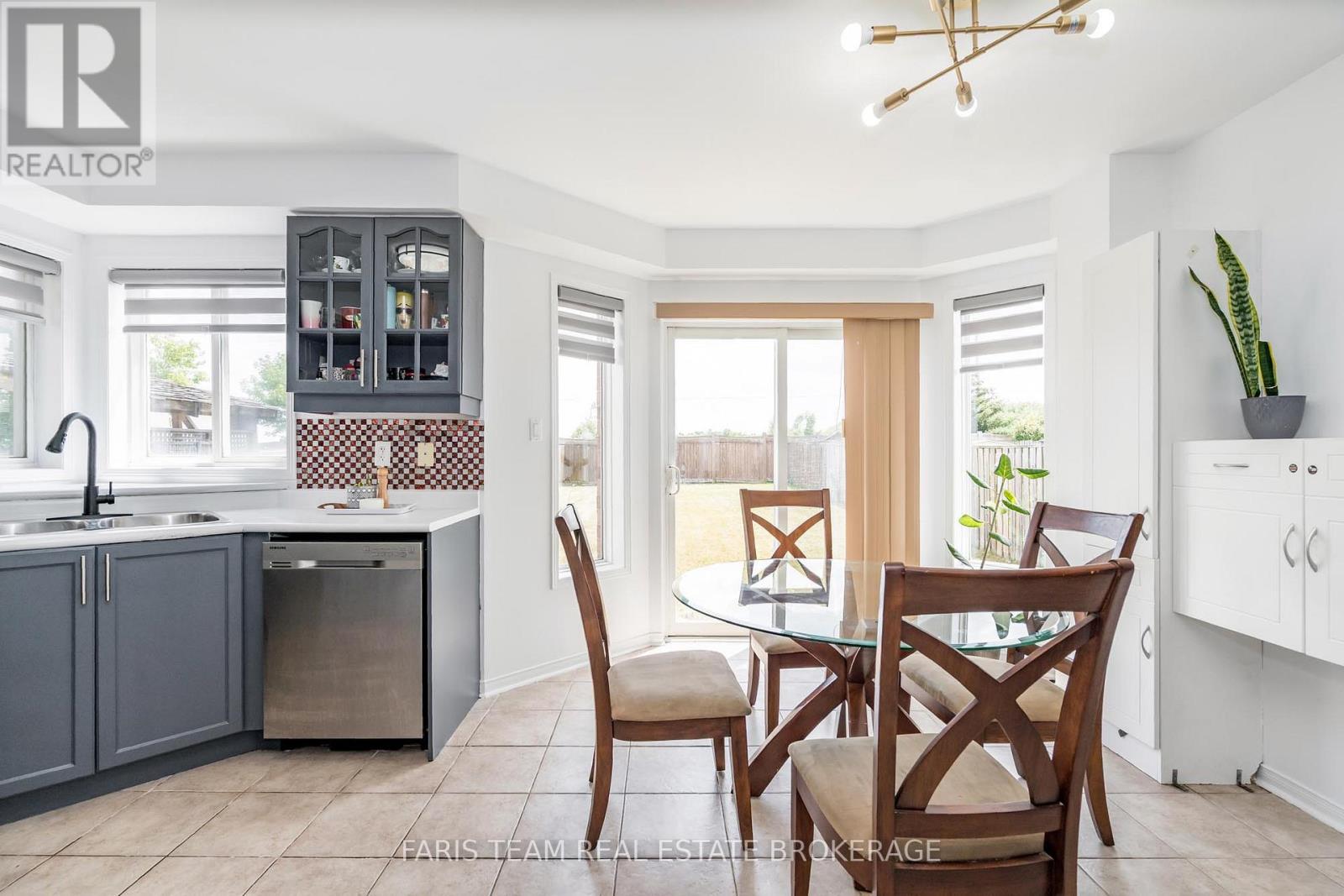 Photo 14 of 1333 Fox Hill Street, Innisfil ON
