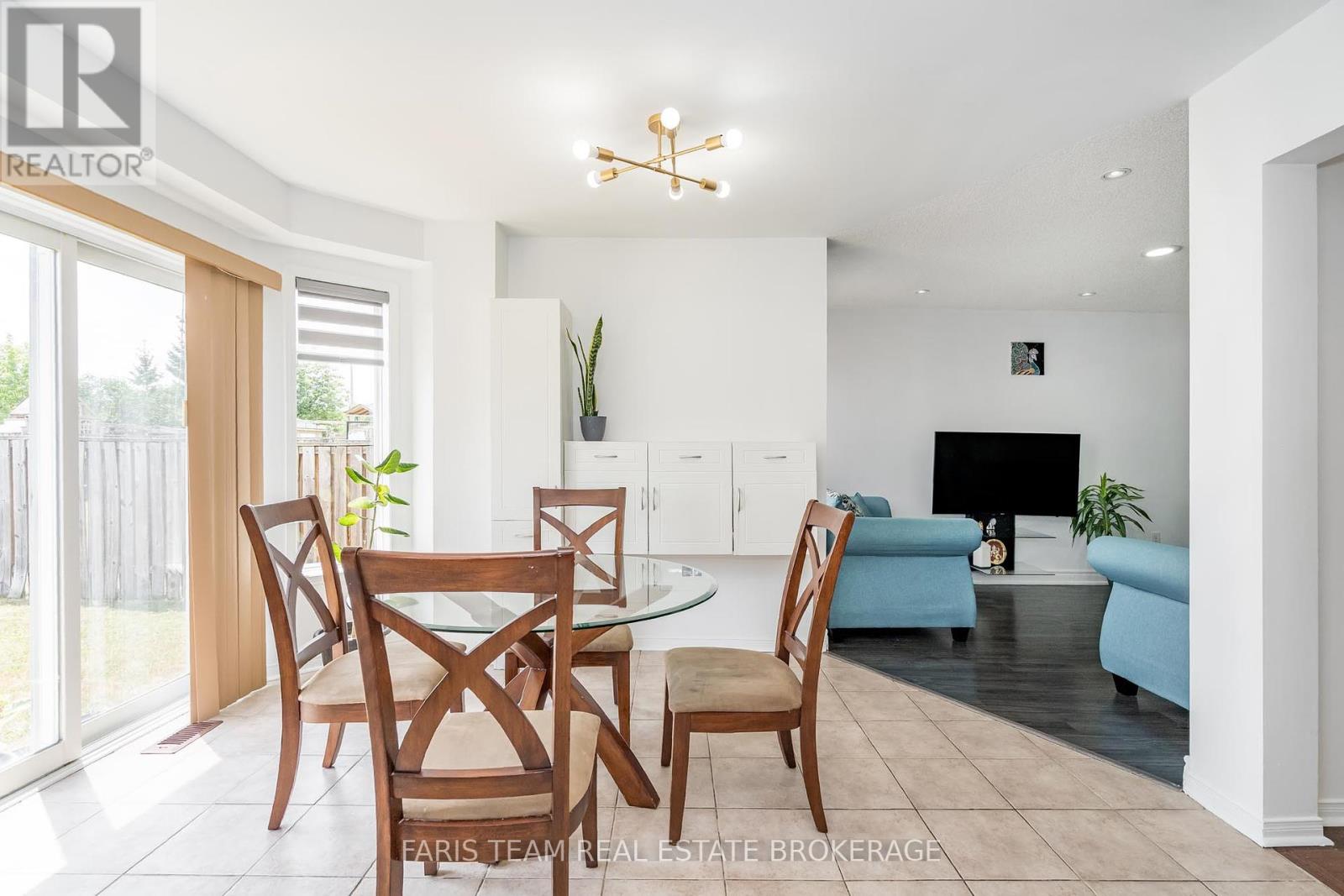 Photo 29 of 1333 Fox Hill Street, Innisfil ON