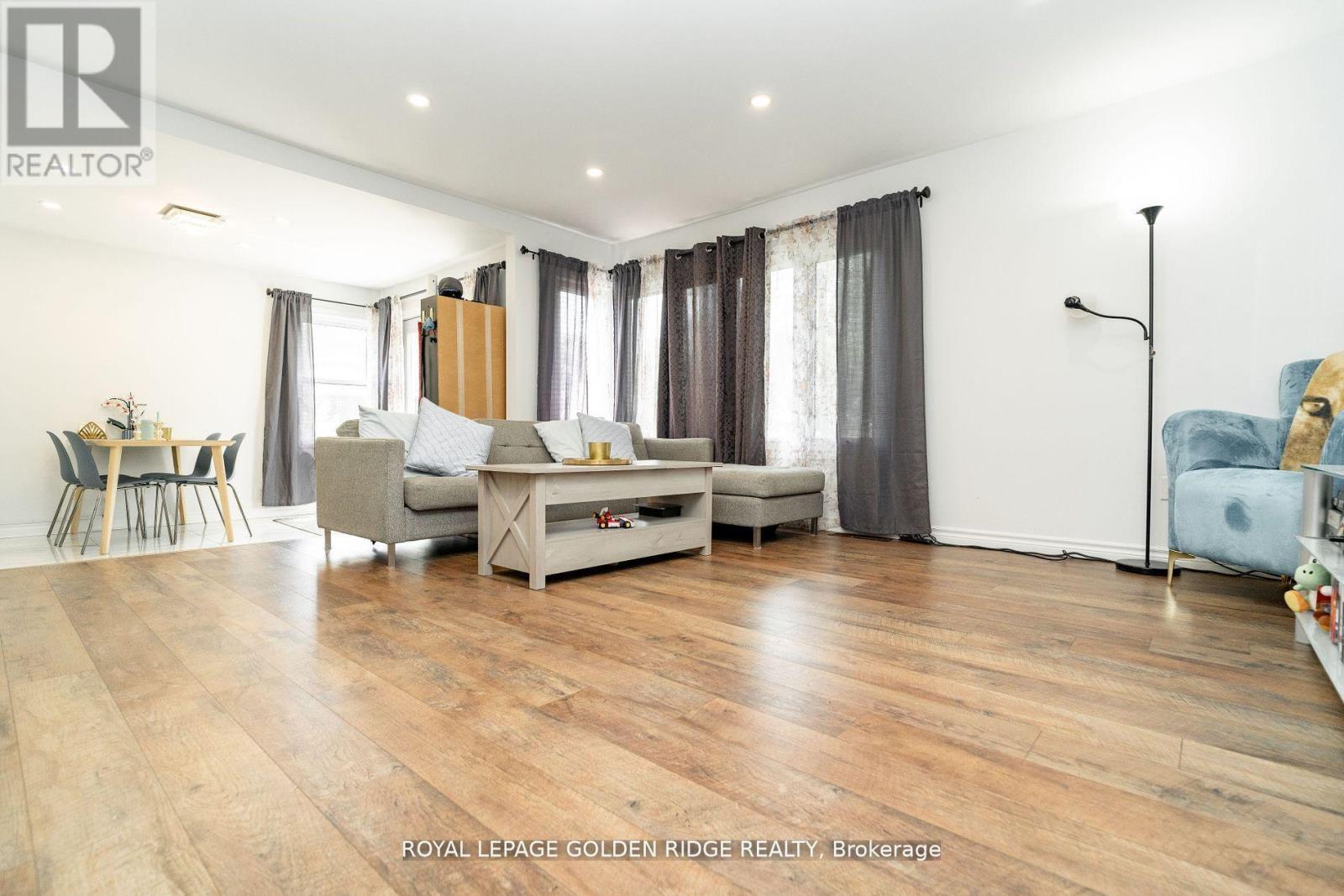 Photo 6 of 19 Lake Drive N, Georgina ON