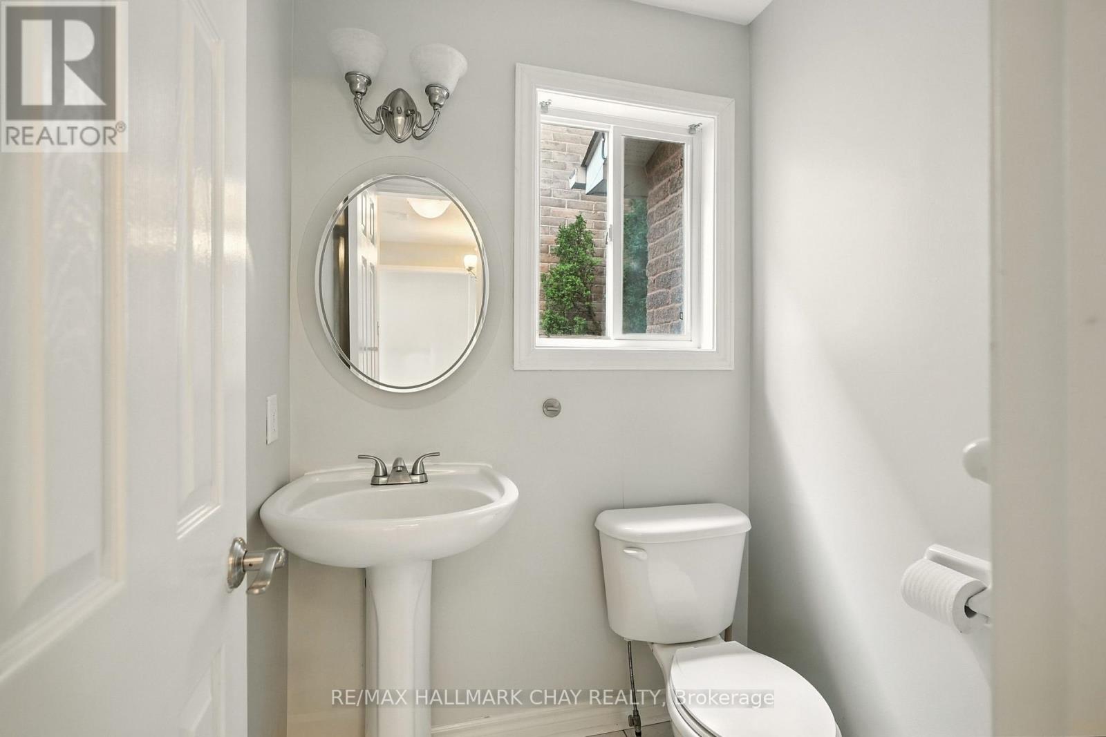 Single Family House for Sale in  LANG DRIVE Barrie (Northwest) 