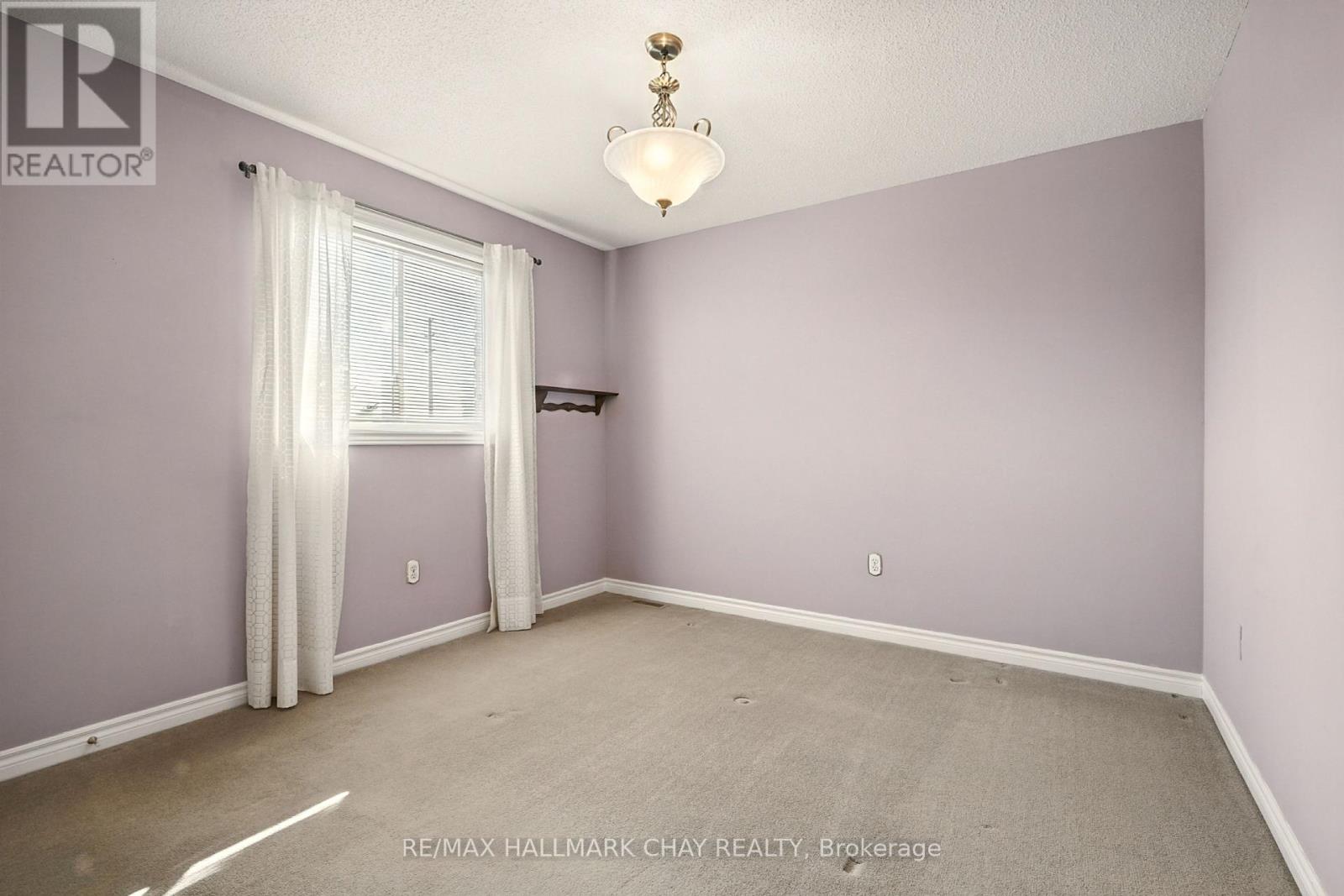 Single Family House for Sale in  LANG DRIVE Barrie (Northwest) 