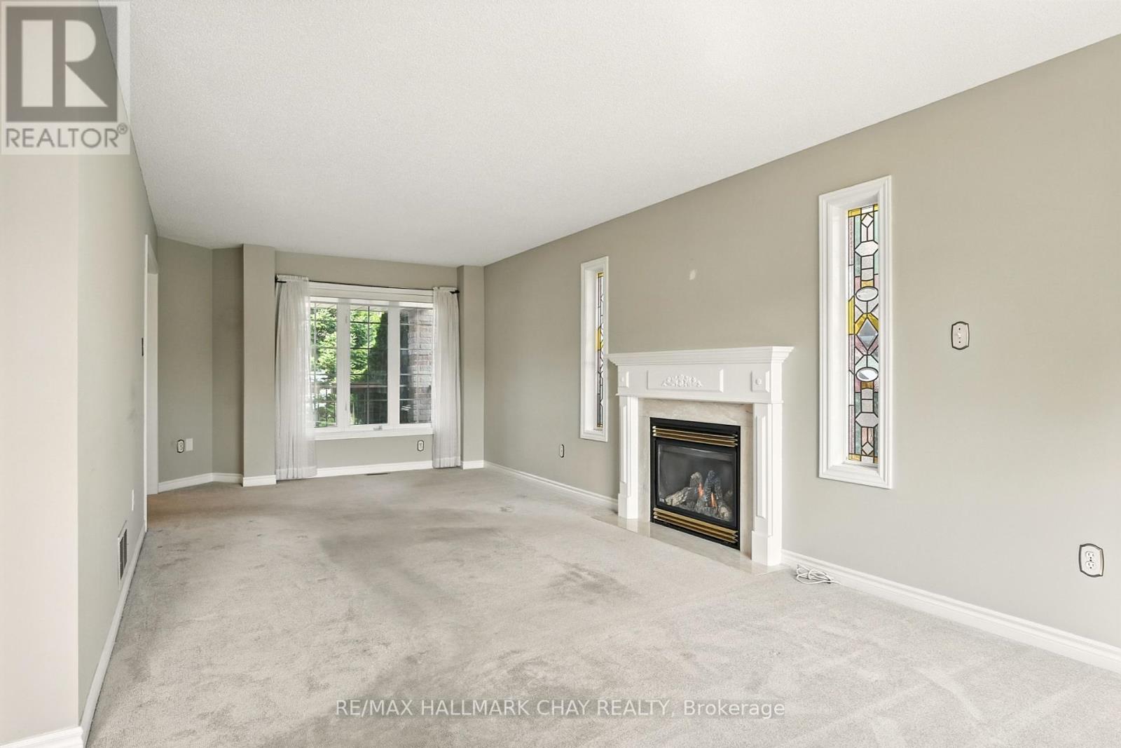 Single Family House for Sale in  LANG DRIVE Barrie (Northwest) 