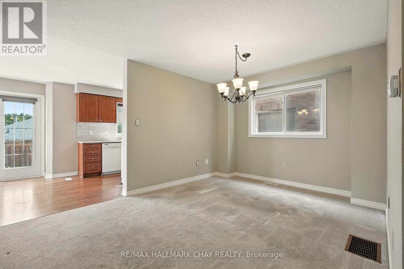 Single Family House for Sale in  LANG DRIVE Barrie (Northwest) 