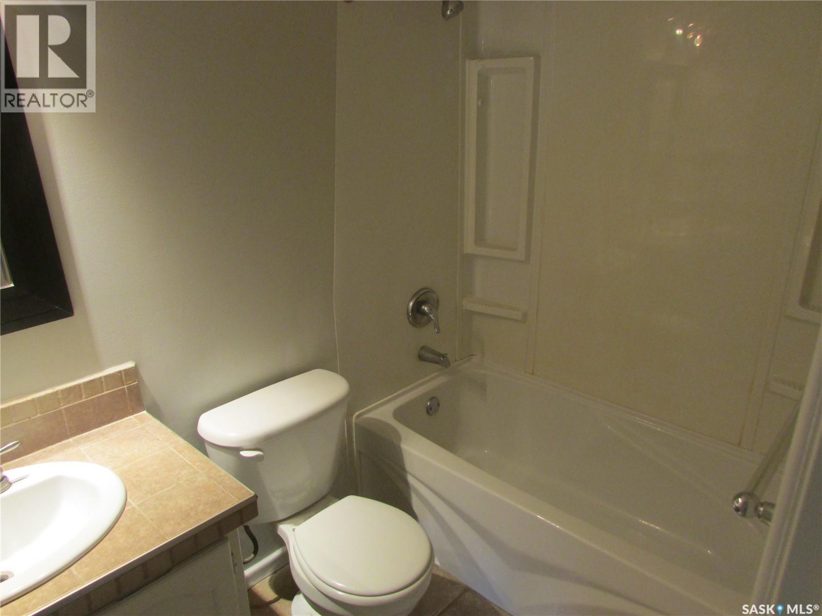 Photo 6 of 1210 Brown Street, Regina SK