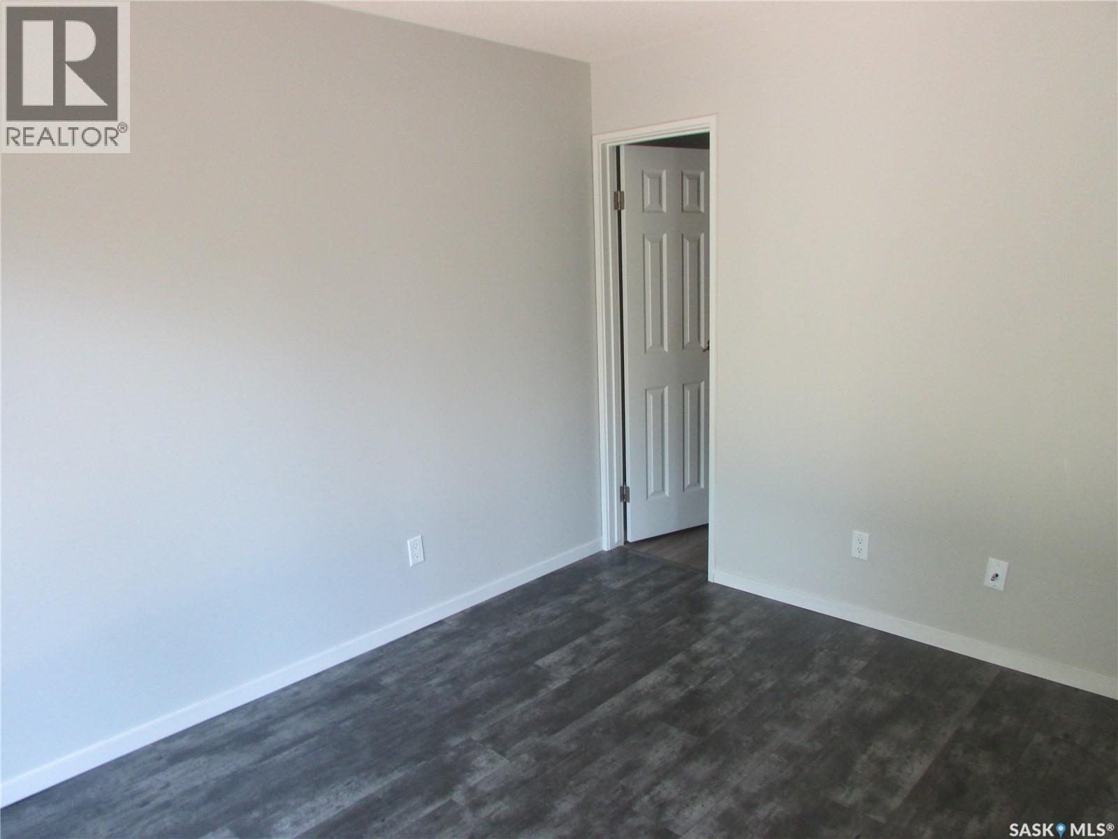Photo 14 of 1210 Brown Street, Regina SK