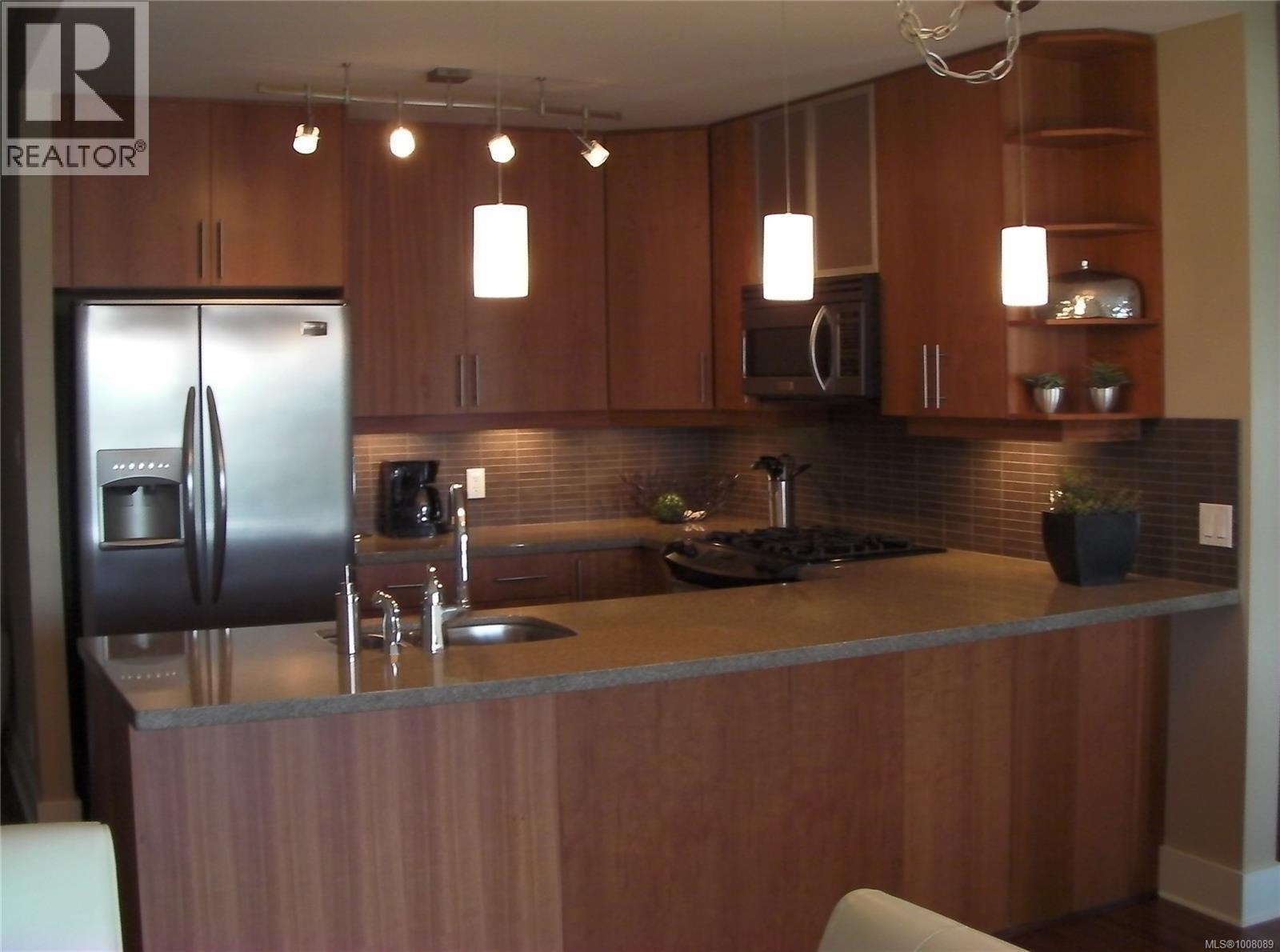 Photo 3 of 606 605 A 181 Beachside Dr, Parksville BC