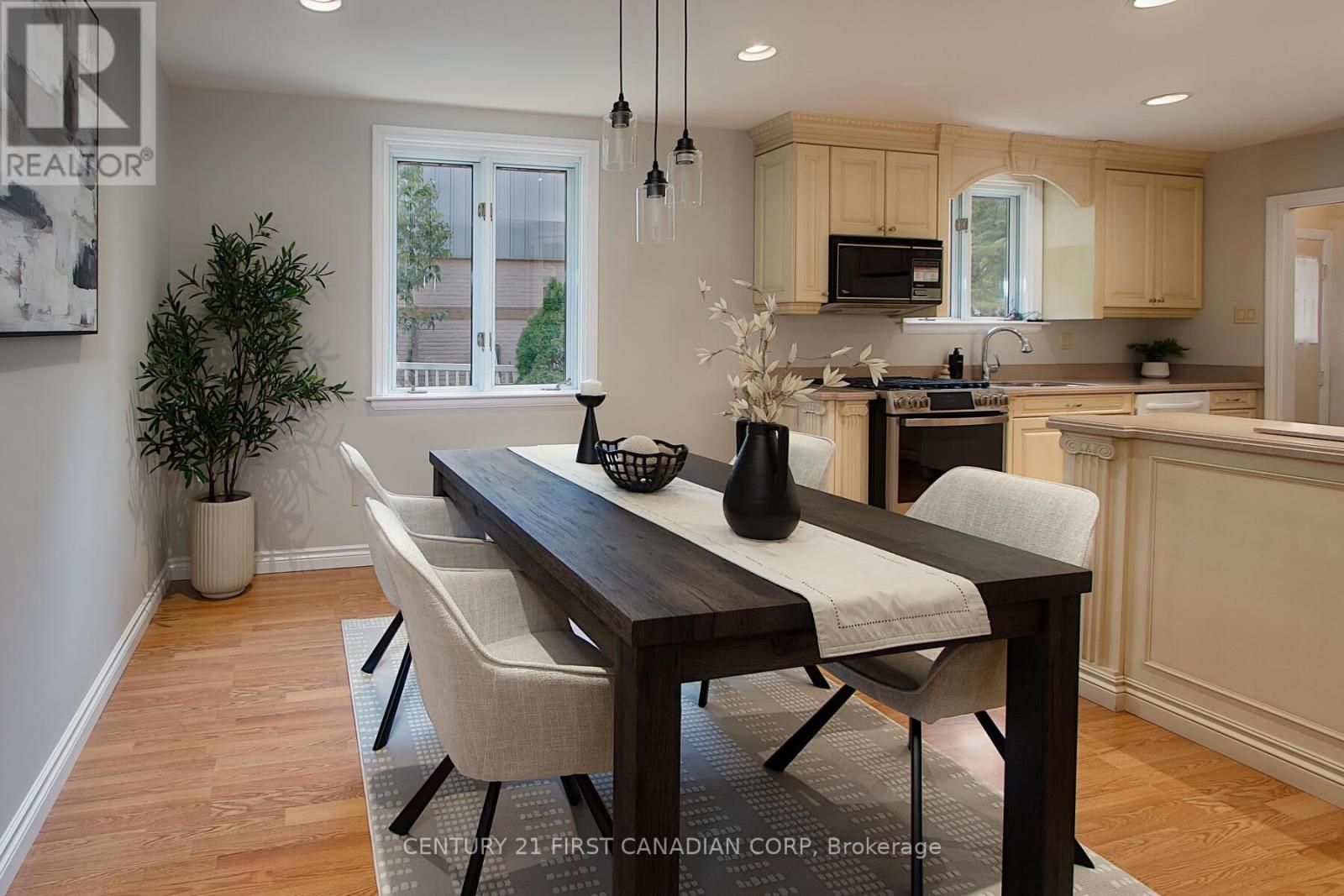 Photo 19 of 68 Nottinghill Crescent, London South ON