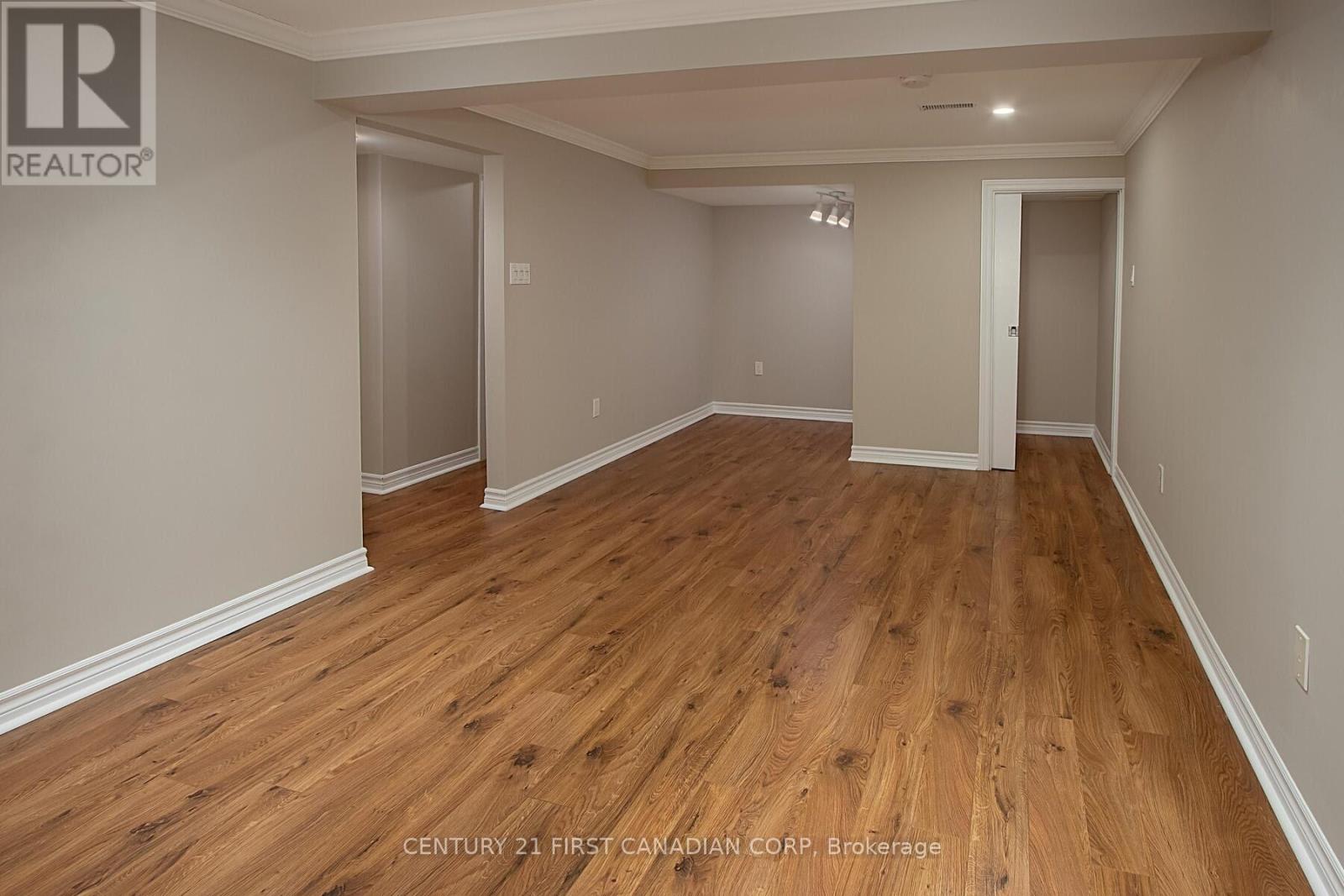 Photo 15 of 68 Nottinghill Crescent, London South ON