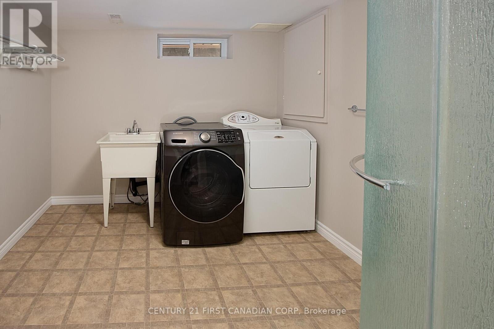 Photo 6 of 68 Nottinghill Crescent, London South ON