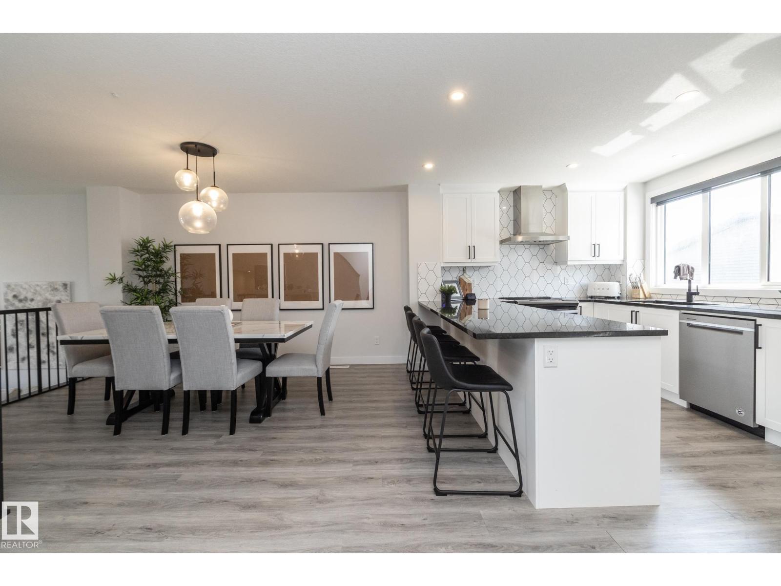 Photo 70 of 197 Charlesworth Dr Sw, Edmonton AB