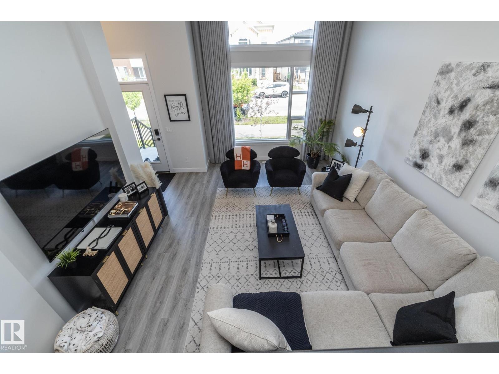 Photo 19 of 197 Charlesworth Dr Sw, Edmonton AB
