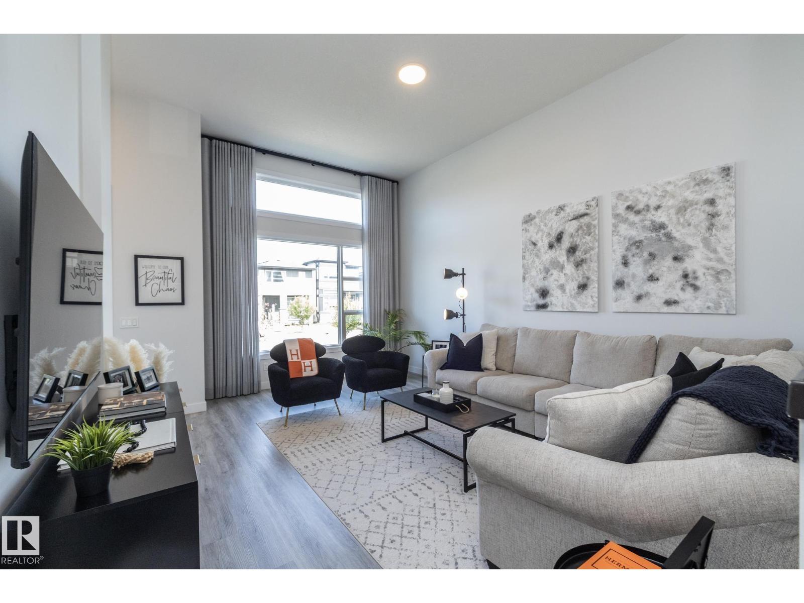 Photo 17 of 197 Charlesworth Dr Sw, Edmonton AB