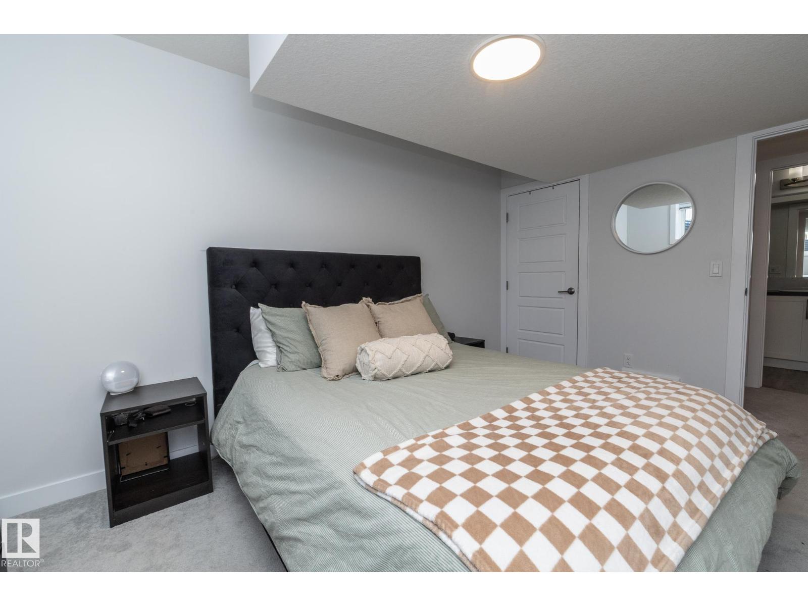 Photo 1 of 197 Charlesworth Dr Sw, Edmonton AB