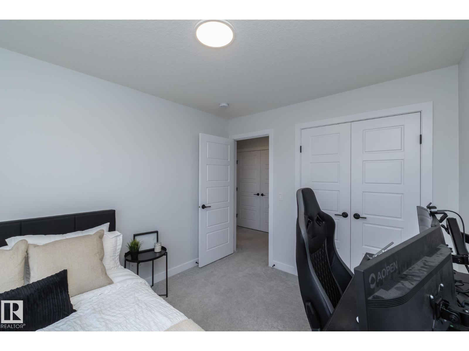 Photo 20 of 197 Charlesworth Dr Sw, Edmonton AB
