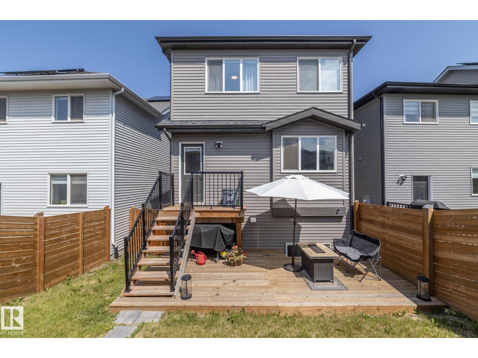 Photo 23 of 197 Charlesworth Dr Sw, Edmonton AB