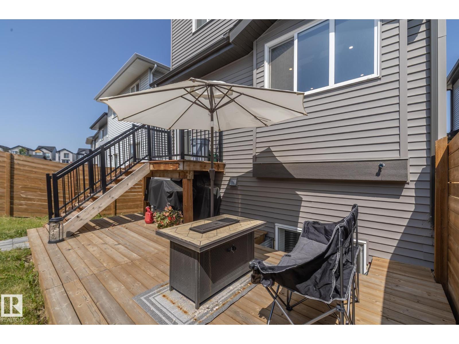 Photo 12 of 197 Charlesworth Dr Sw, Edmonton AB