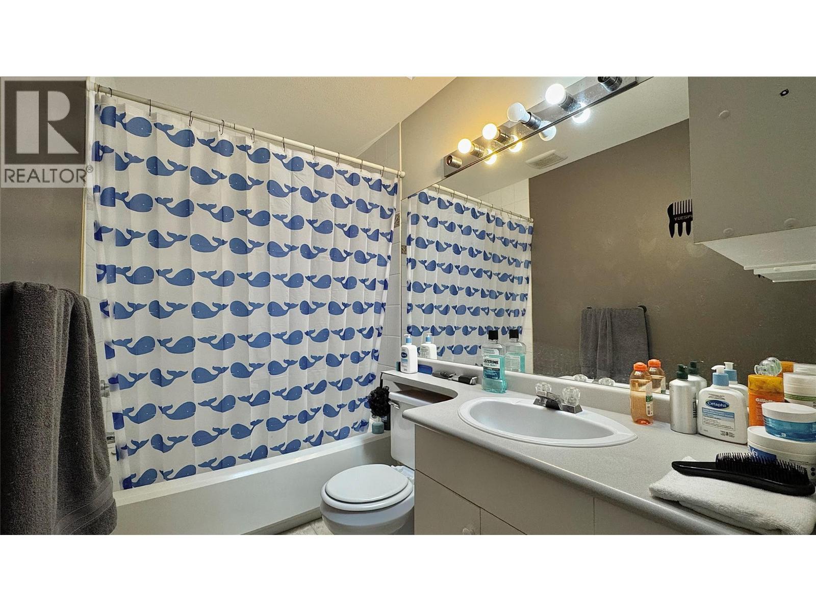 Photo 33 of 741 Dunrobin Drive, Kamloops BC