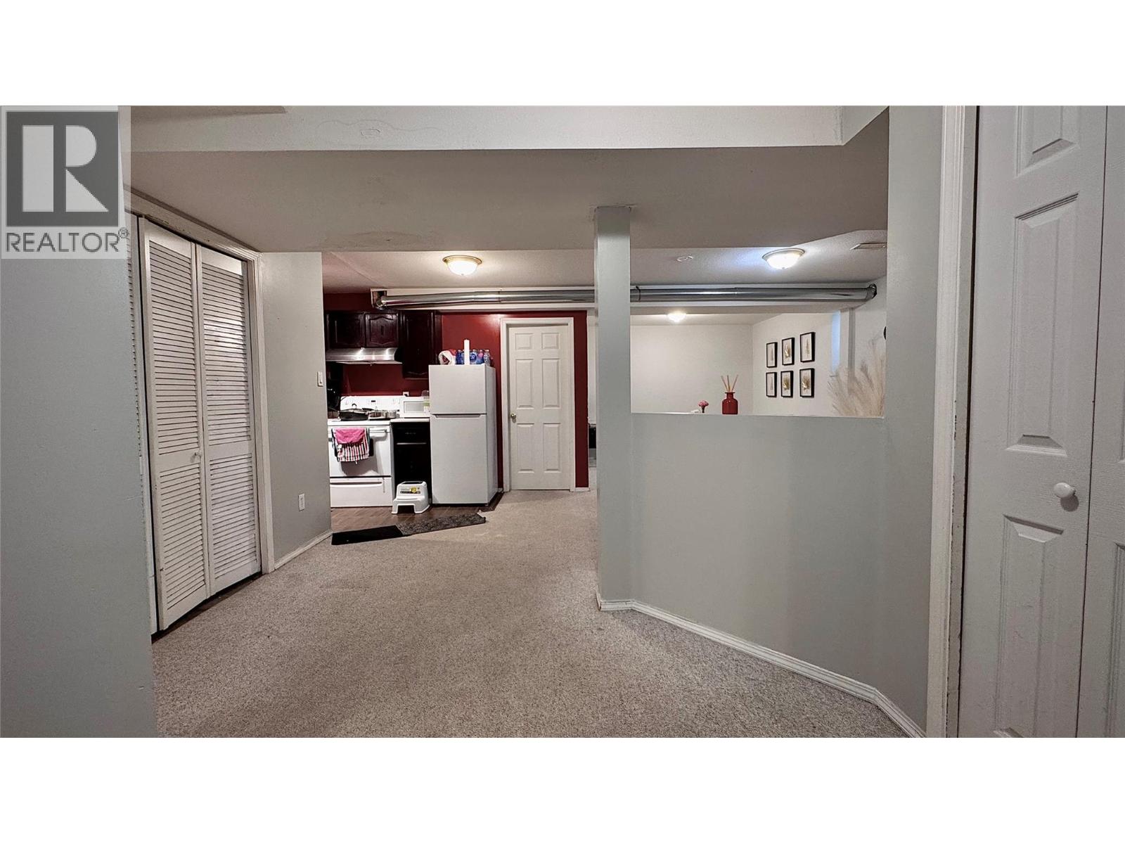 Photo 18 of 741 Dunrobin Drive, Kamloops BC