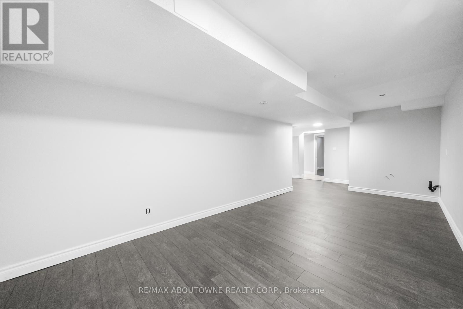 Photo 33 of 71 Cobblehill Crescent, Brampton ON