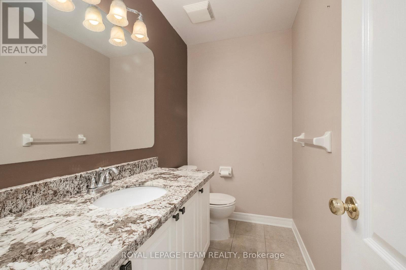Photo 20 of 239 Markland Crescent, Ottawa ON