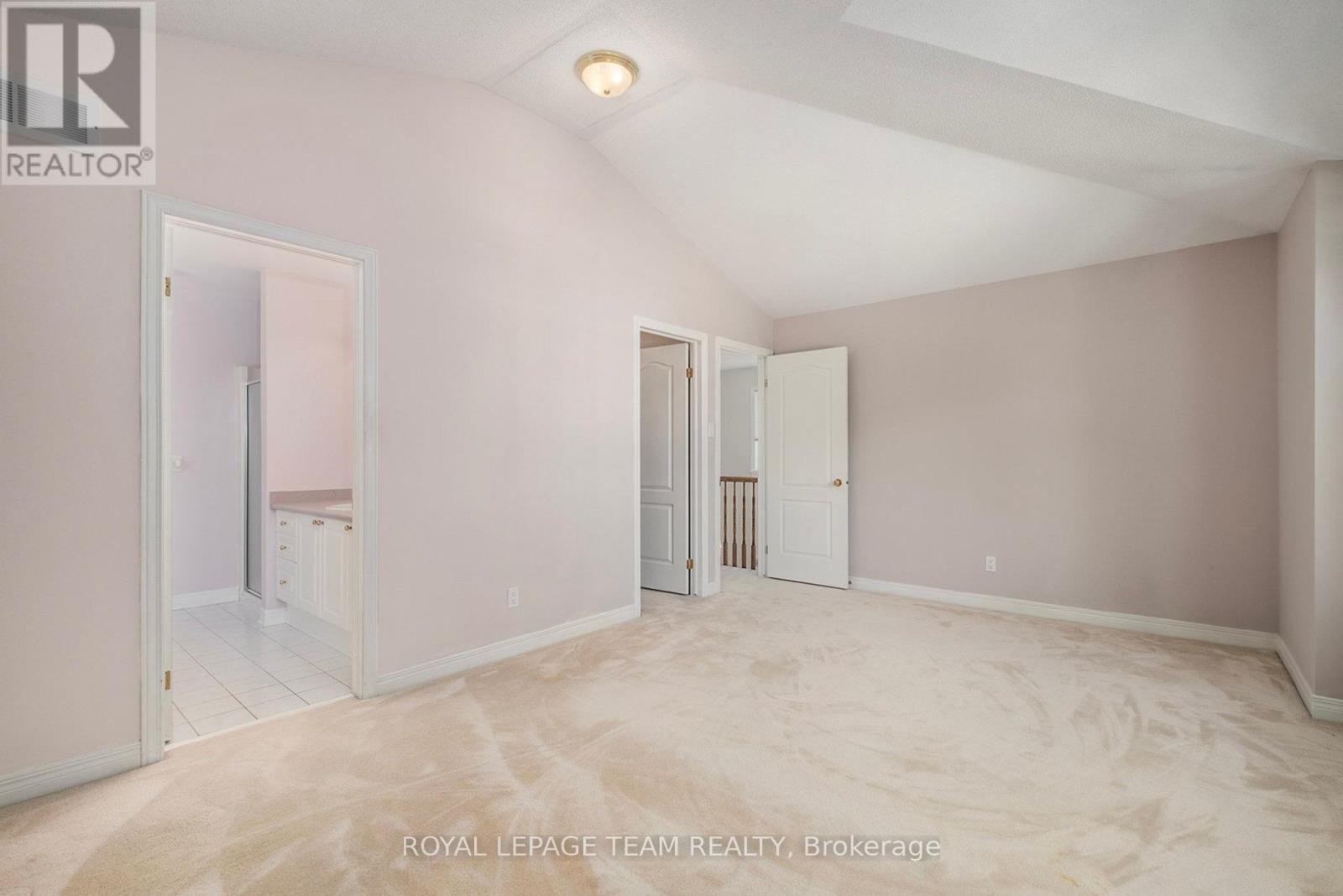 Photo 23 of 239 Markland Crescent, Ottawa ON