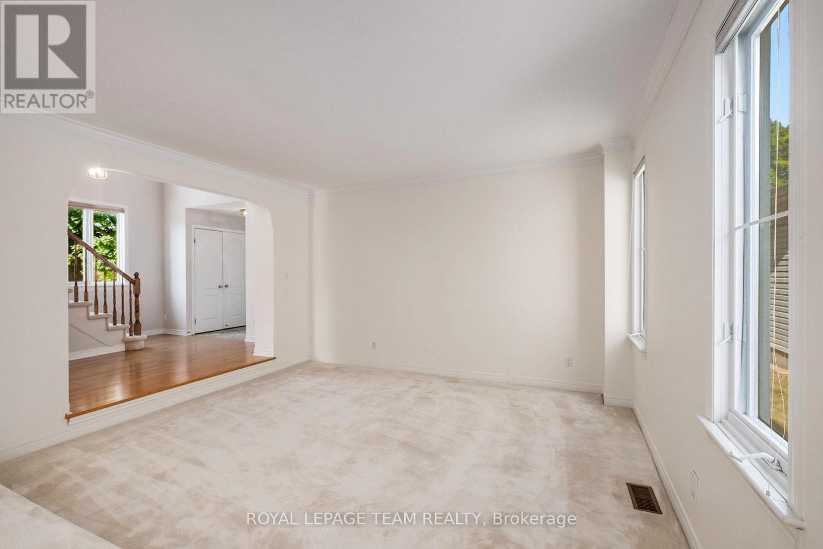 Photo 6 of 239 Markland Crescent, Ottawa ON