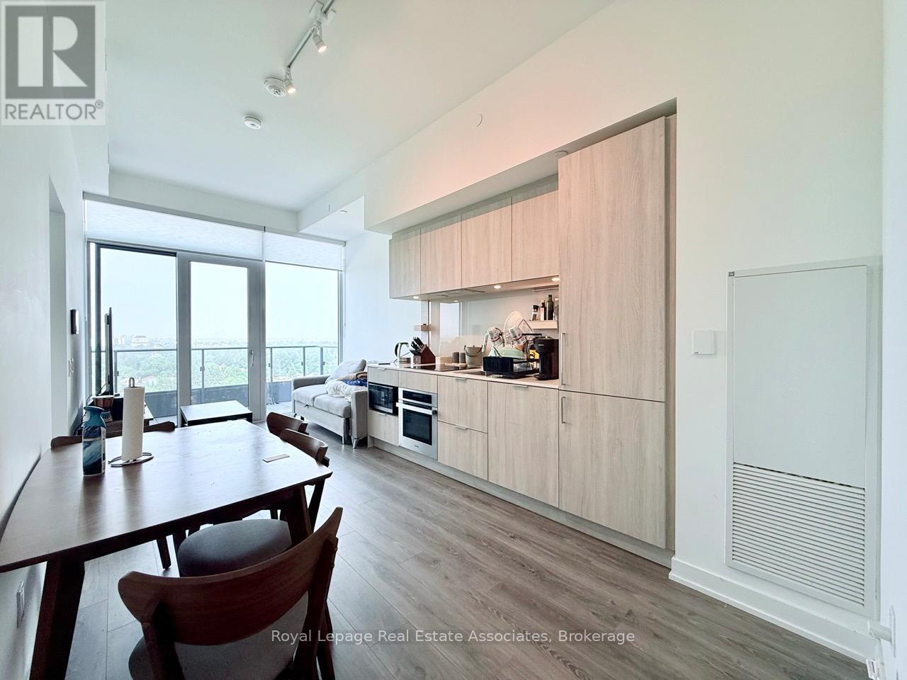 Photo 2 of 1406 28 Ann Street, Mississauga ON