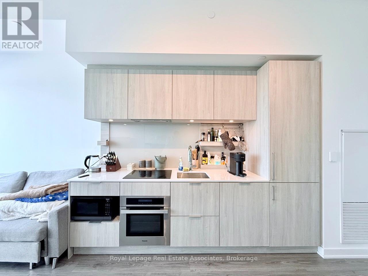 Photo 3 of 1406 28 Ann Street, Mississauga ON