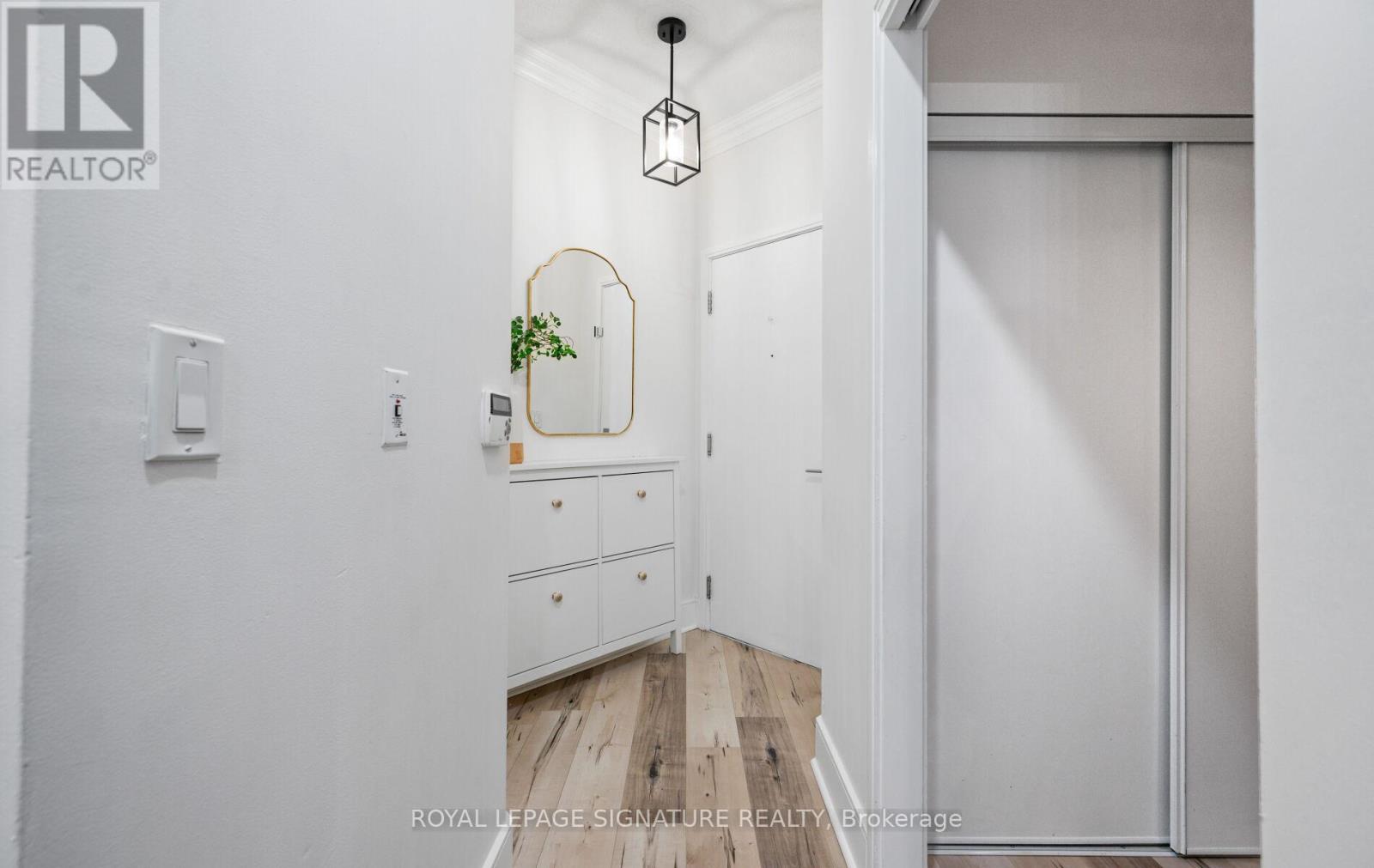 Photo 39 of 104 80 Absolute Avenue, Mississauga ON