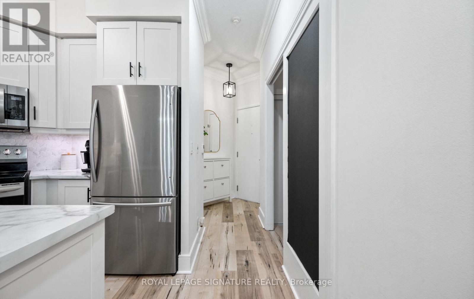 Photo 30 of 104 80 Absolute Avenue, Mississauga ON