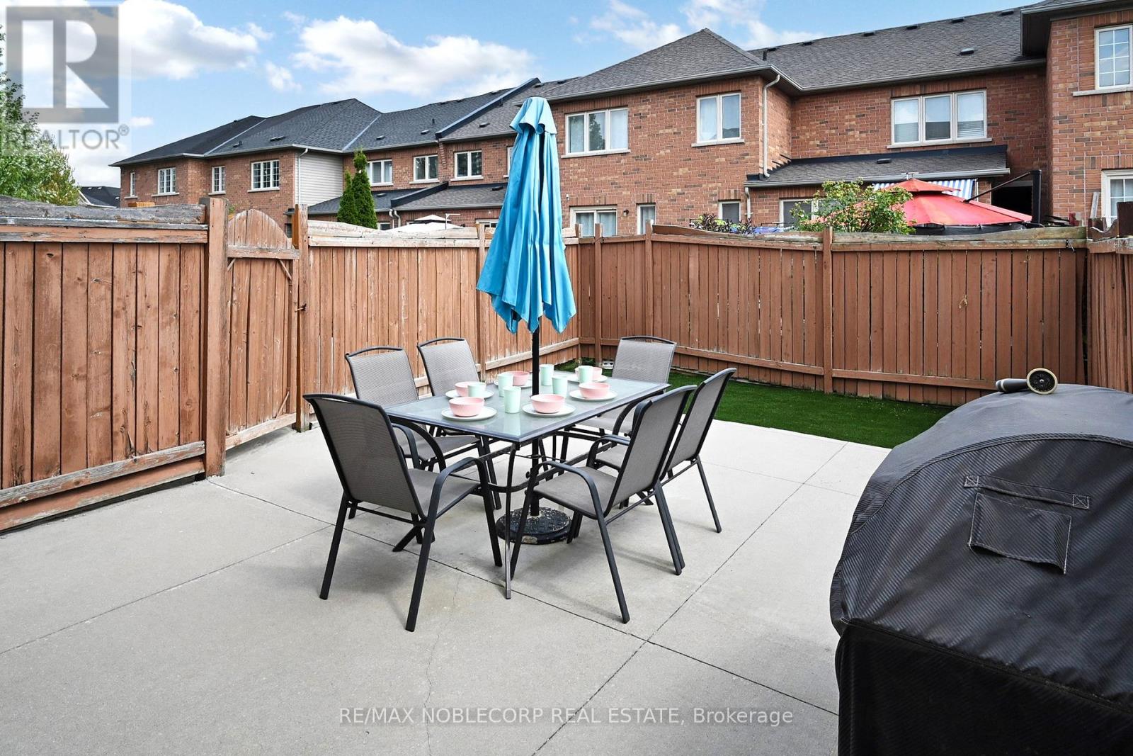 Photo 46 of 130 Rockgarden Trail, Brampton ON