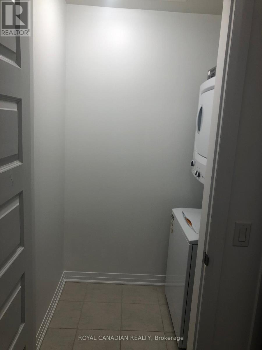 Photo 10 of 206 128 Grovewood Common, Oakville ON