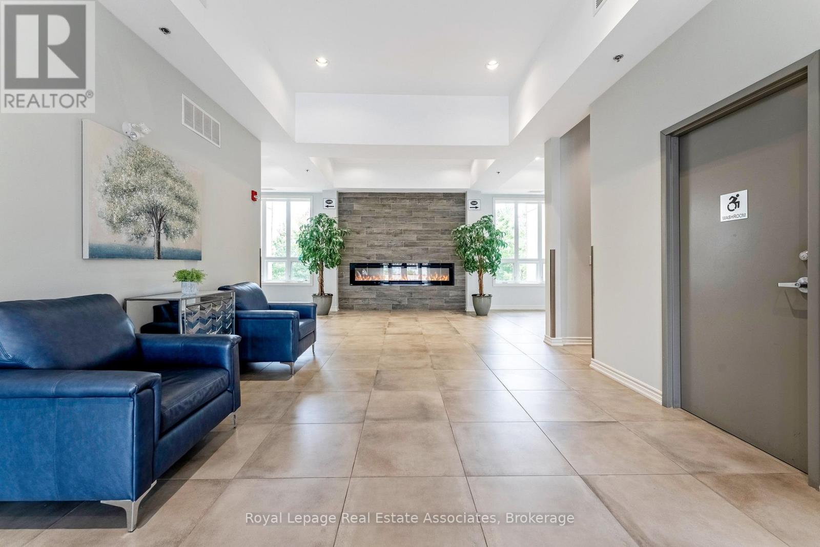 Photo 10 of 304 1370 Costigan Road, Milton ON