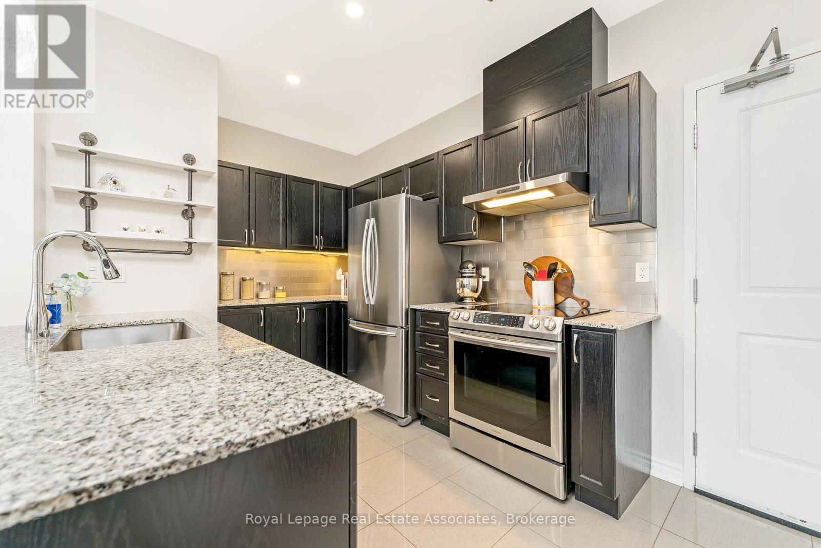 Photo 15 of 304 1370 Costigan Road, Milton ON