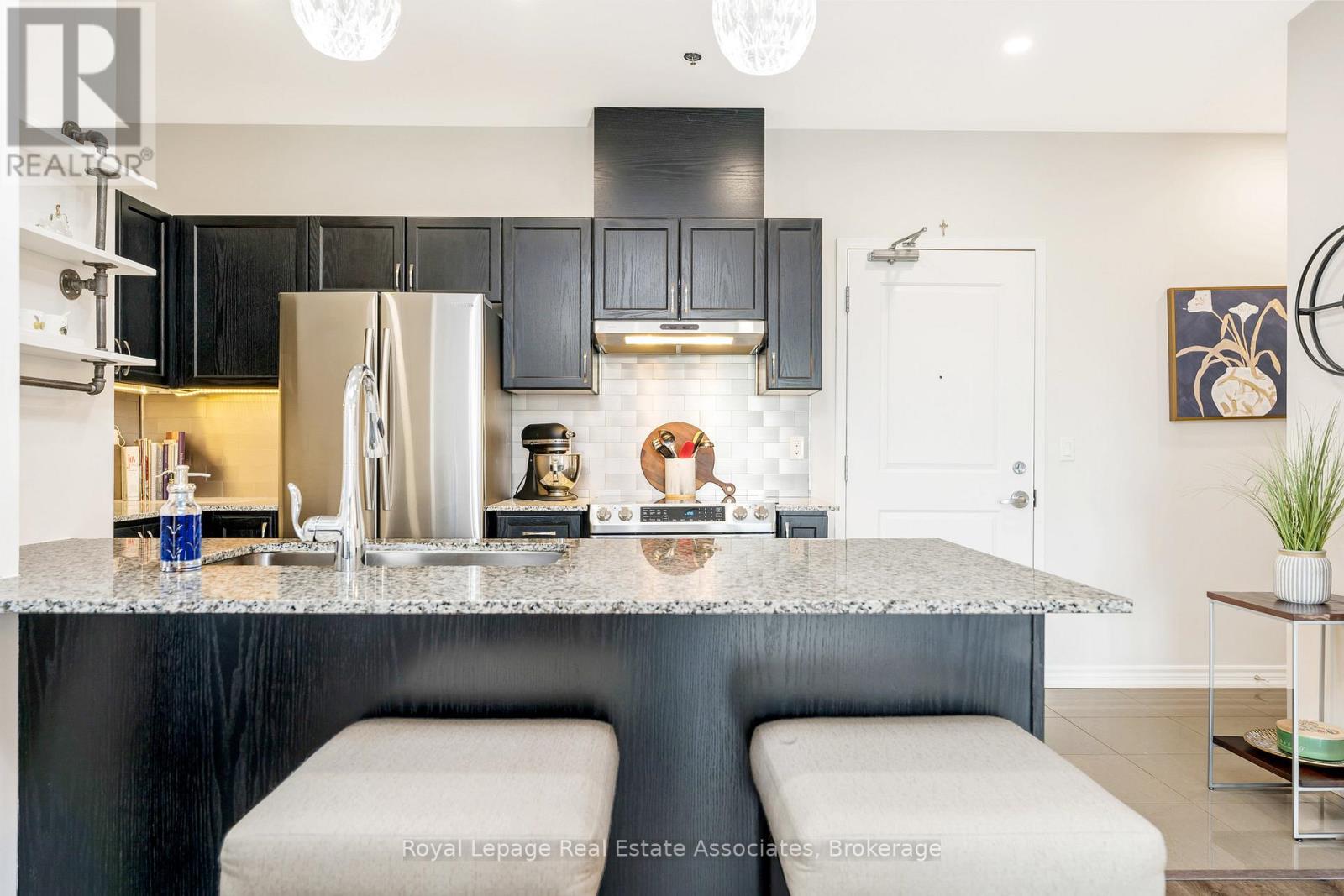 Photo 17 of 304 1370 Costigan Road, Milton ON