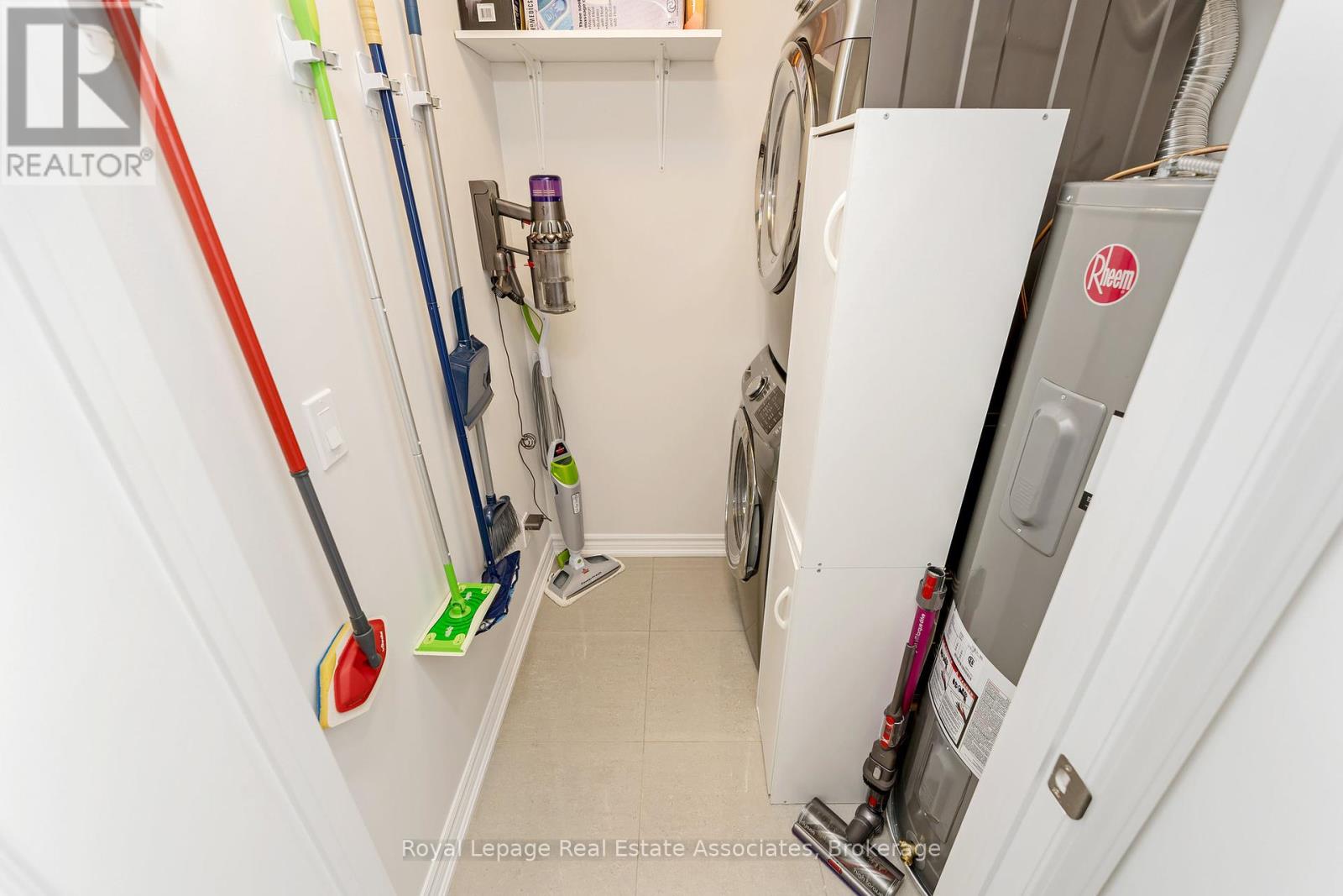 Photo 37 of 304 1370 Costigan Road, Milton ON