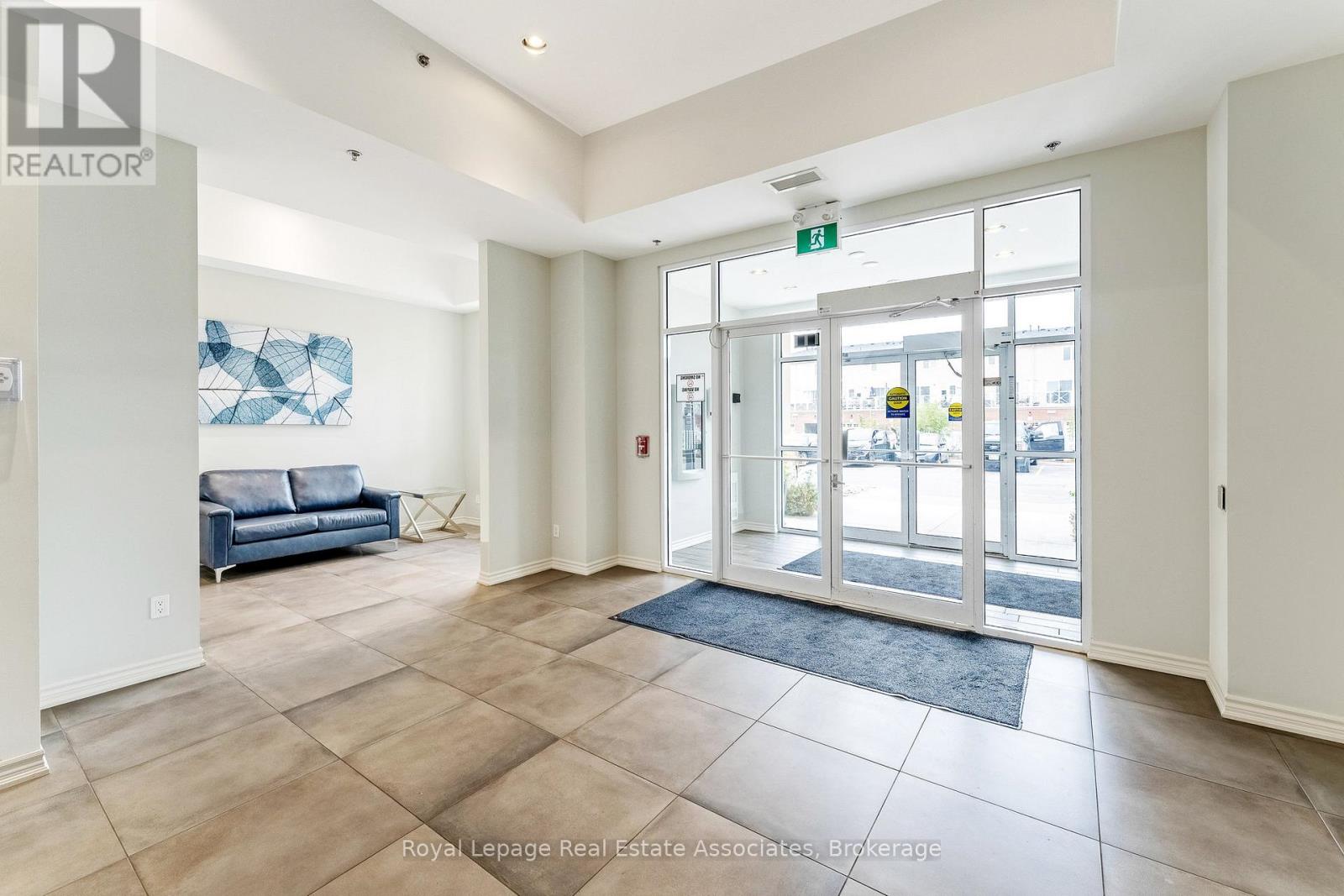 Photo 8 of 304 1370 Costigan Road, Milton ON