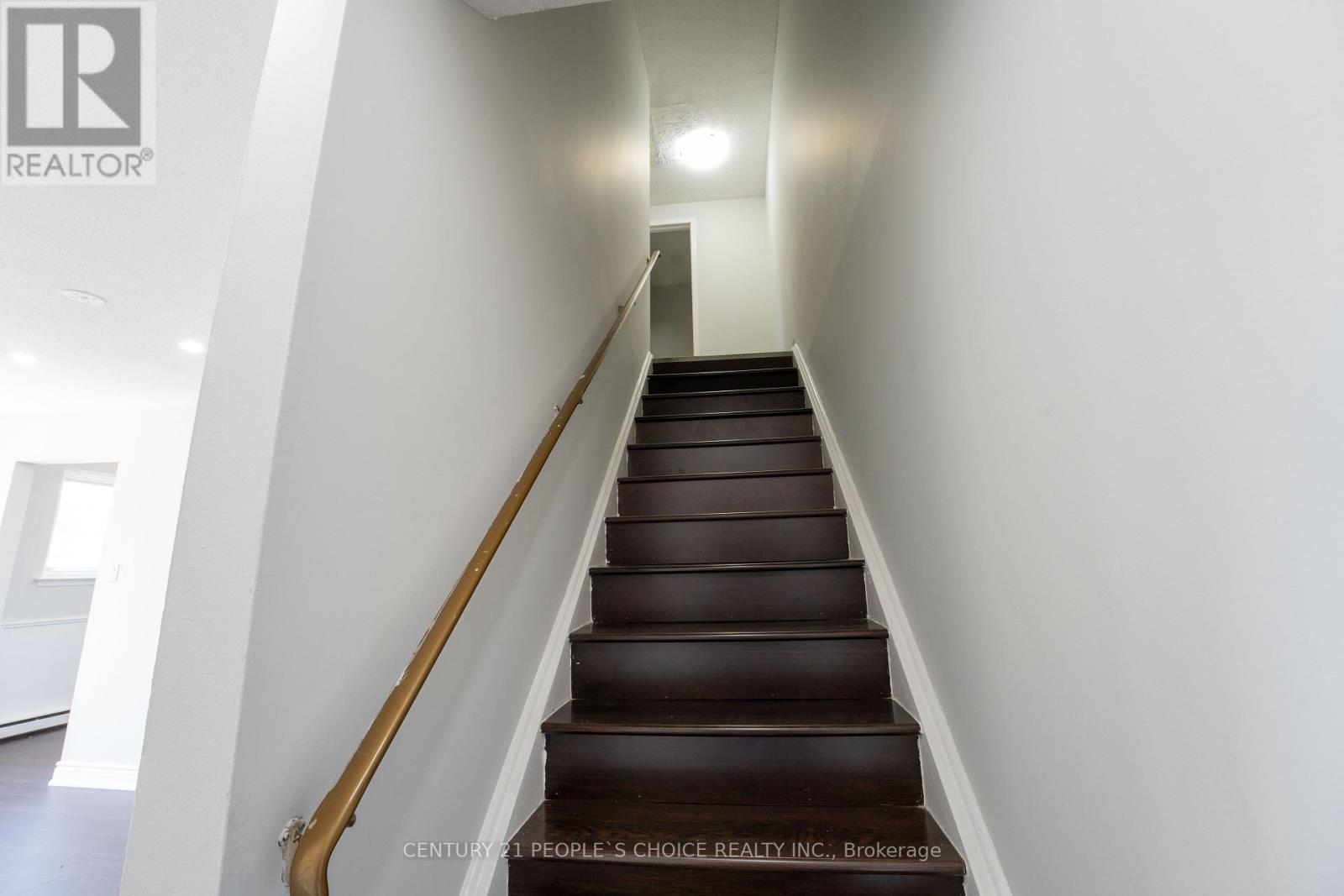 Photo 2 of 35 120 Nonquon Road, Oshawa ON
