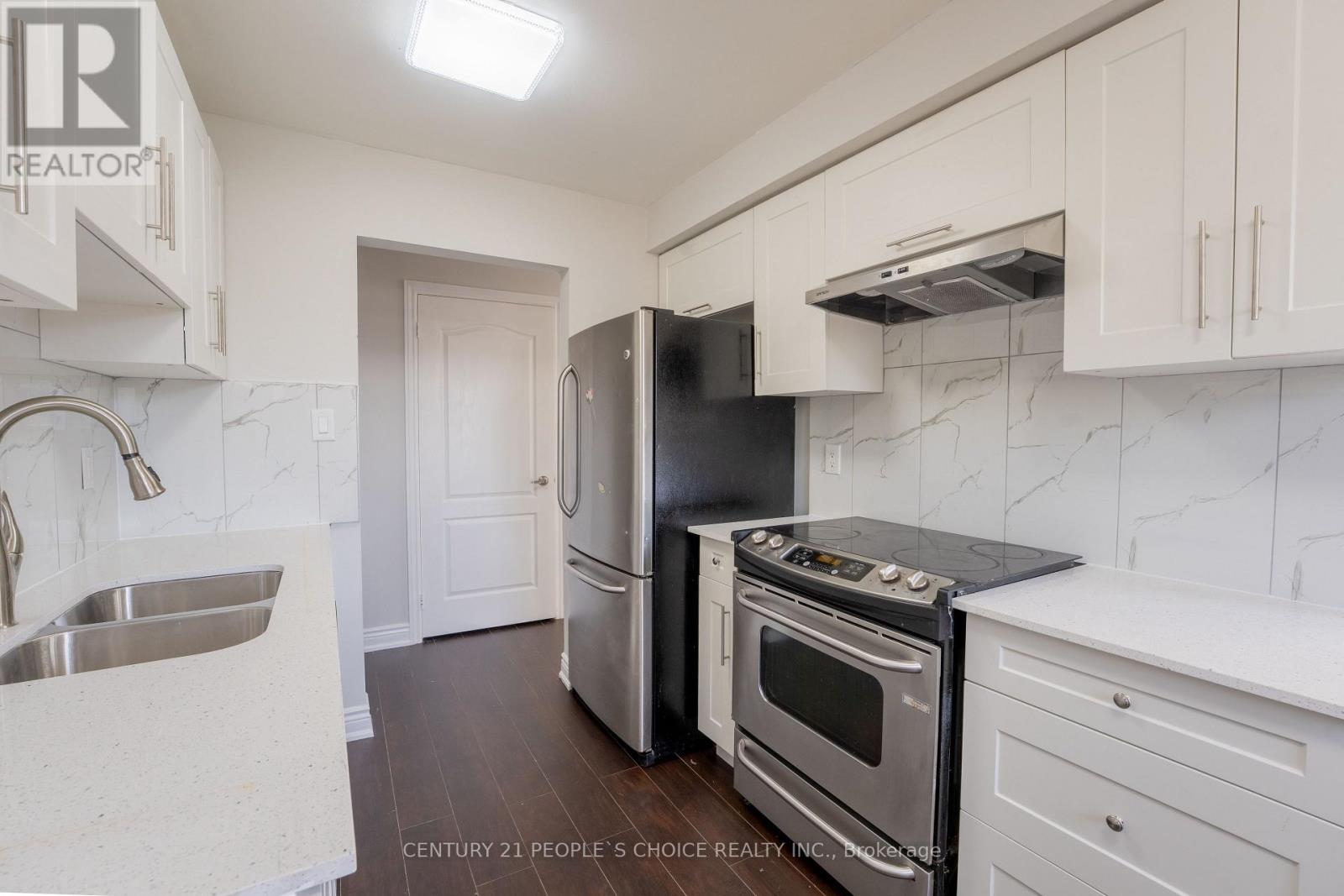 Photo 9 of 35 120 Nonquon Road, Oshawa ON