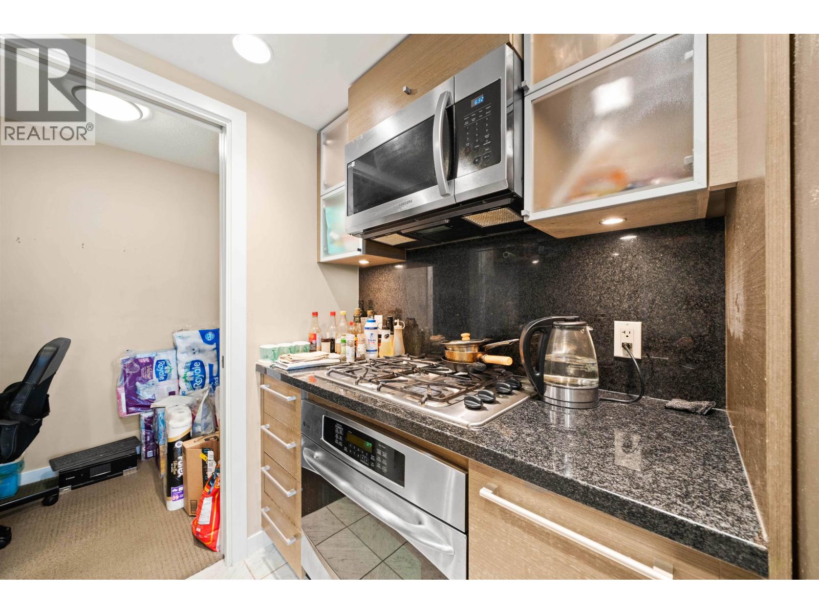 Photo 13 of 1908 833 Seymour Street, Vancouver BC