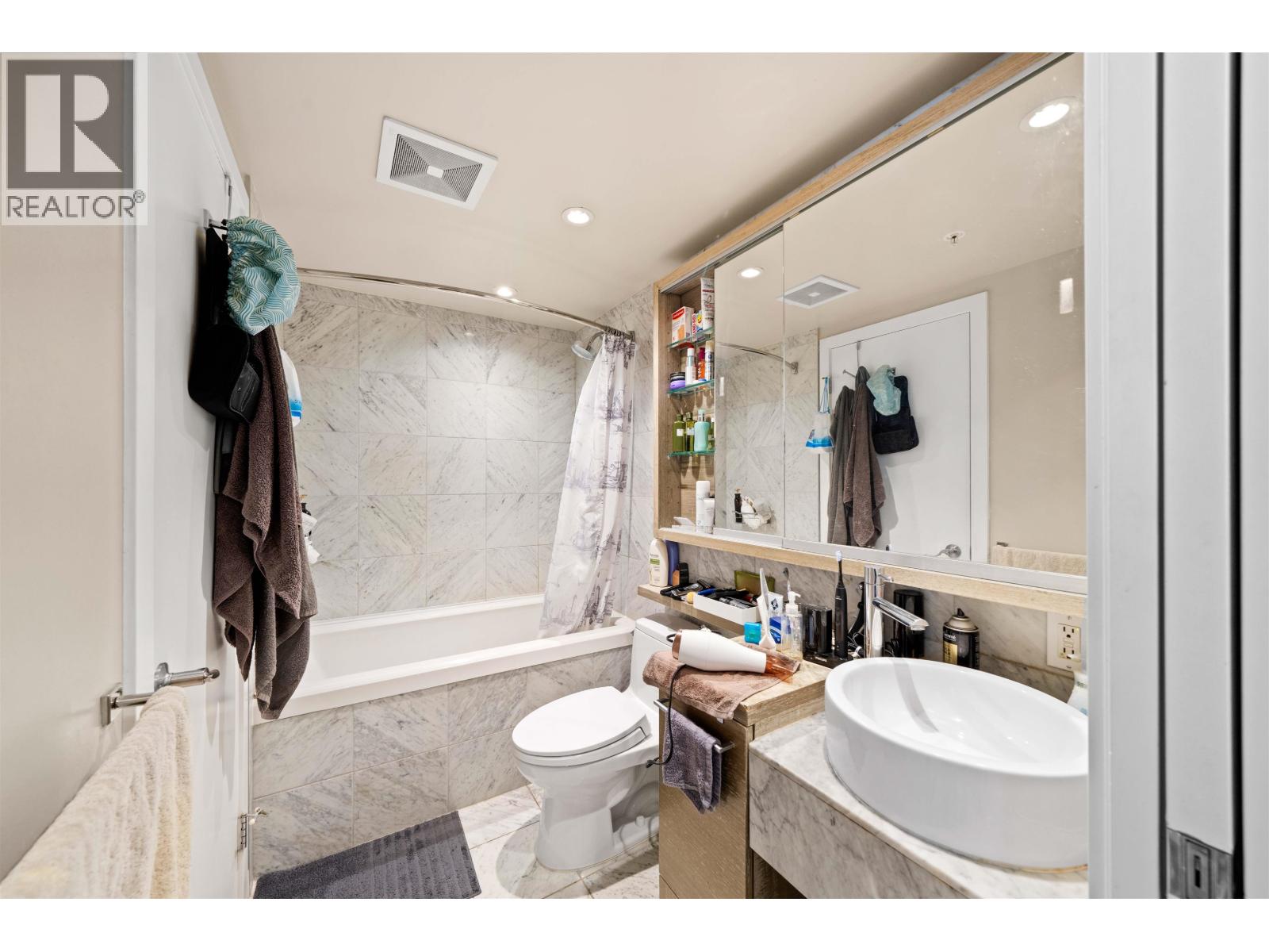 Photo 15 of 1908 833 Seymour Street, Vancouver BC