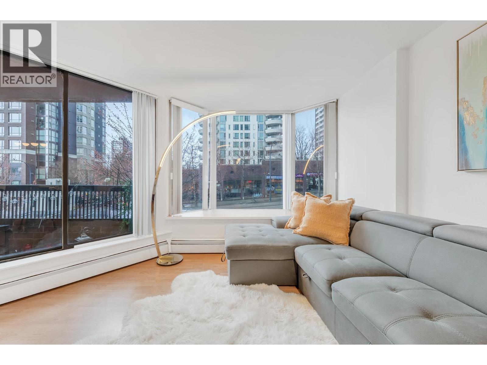 Photo 12 of 209 1330 Burrard Street, Vancouver BC