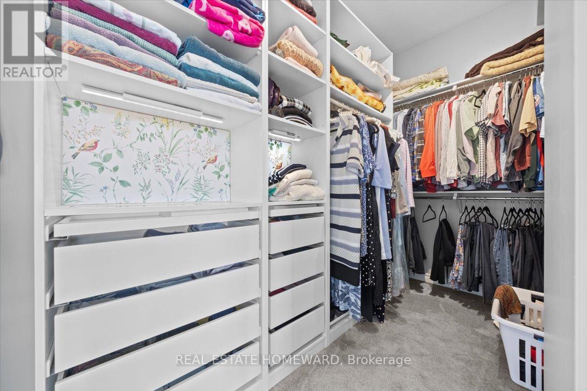 Photo 21 of 207 Cranesbill Road, Ottawa ON