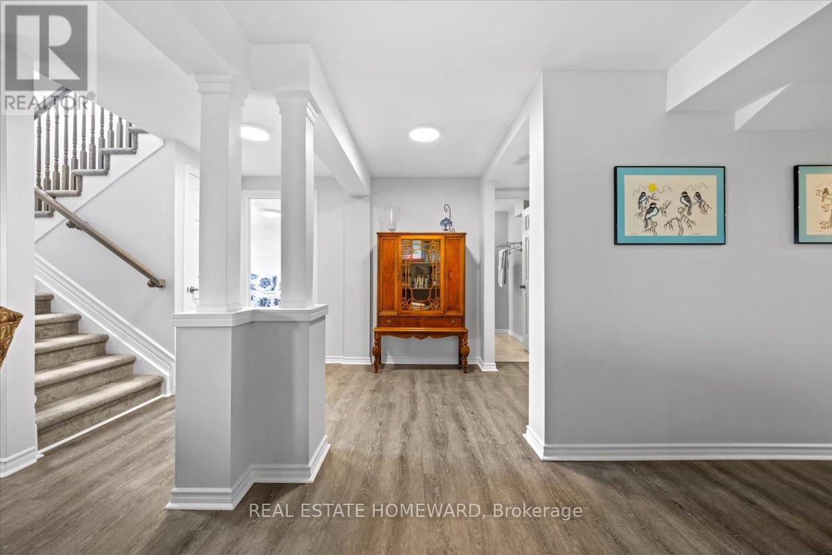 Photo 26 of 207 Cranesbill Road, Ottawa ON