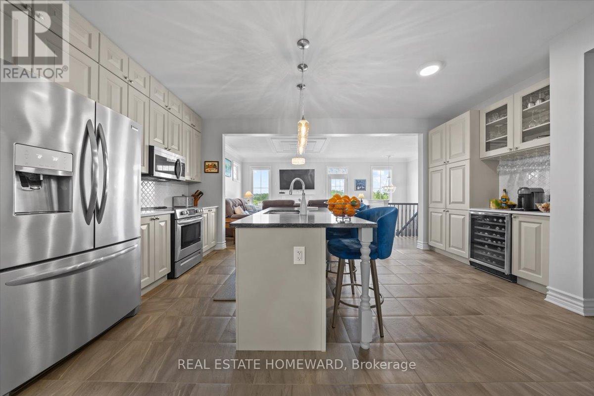 Photo 6 of 207 Cranesbill Road, Ottawa ON
