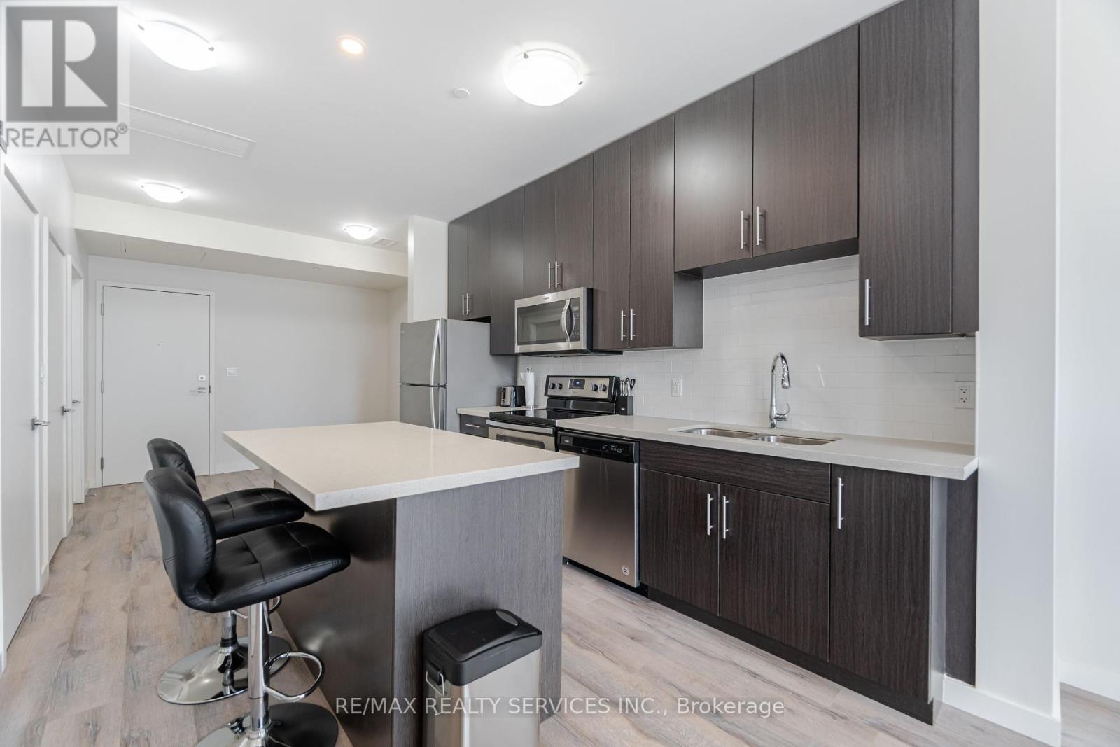 Photo 9 of 311 690 King Street W, Kitchener ON