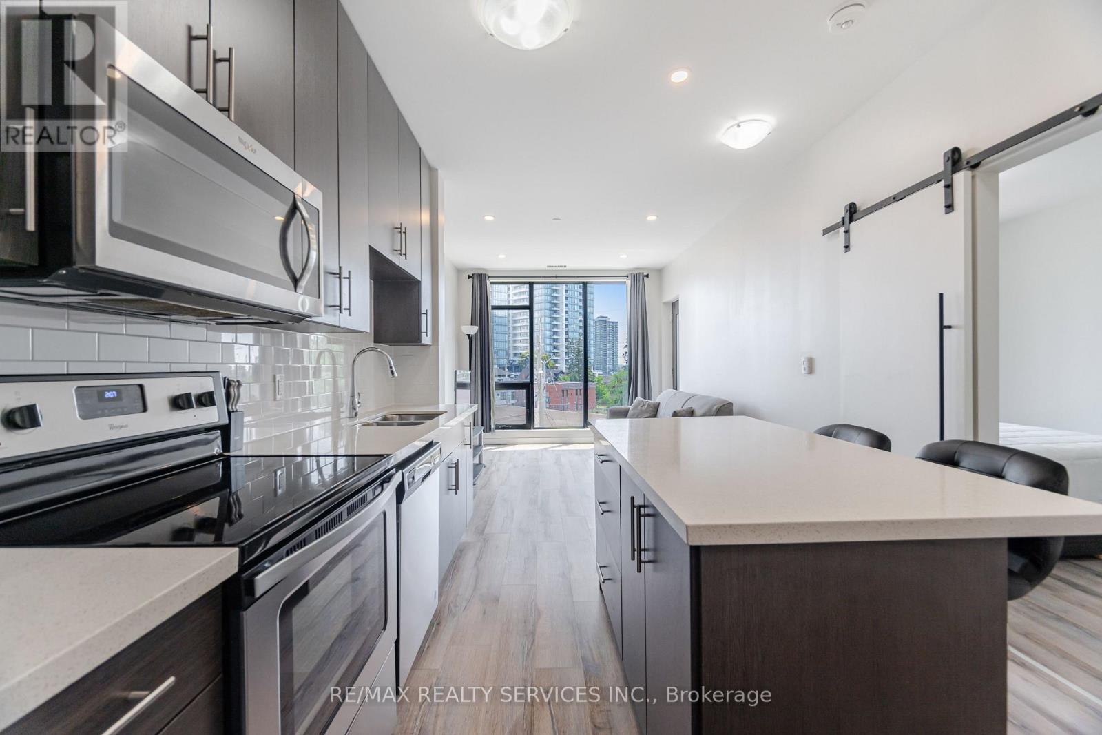 Photo 13 of 311 690 King Street W, Kitchener ON