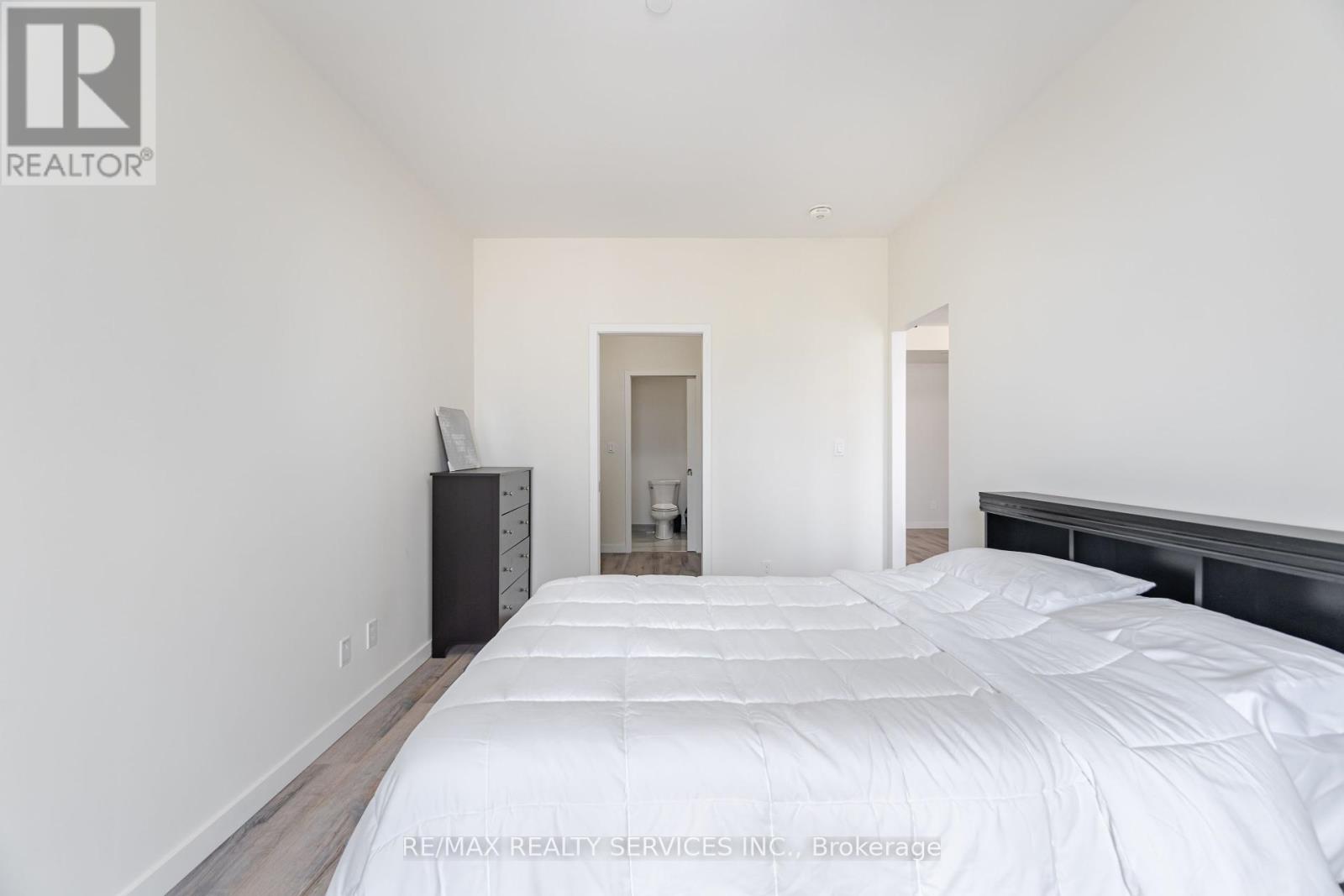 Photo 20 of 311 690 King Street W, Kitchener ON